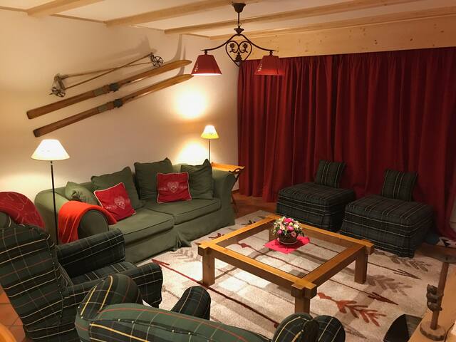 Villars centre, friendly apartment, parking gallery image 4