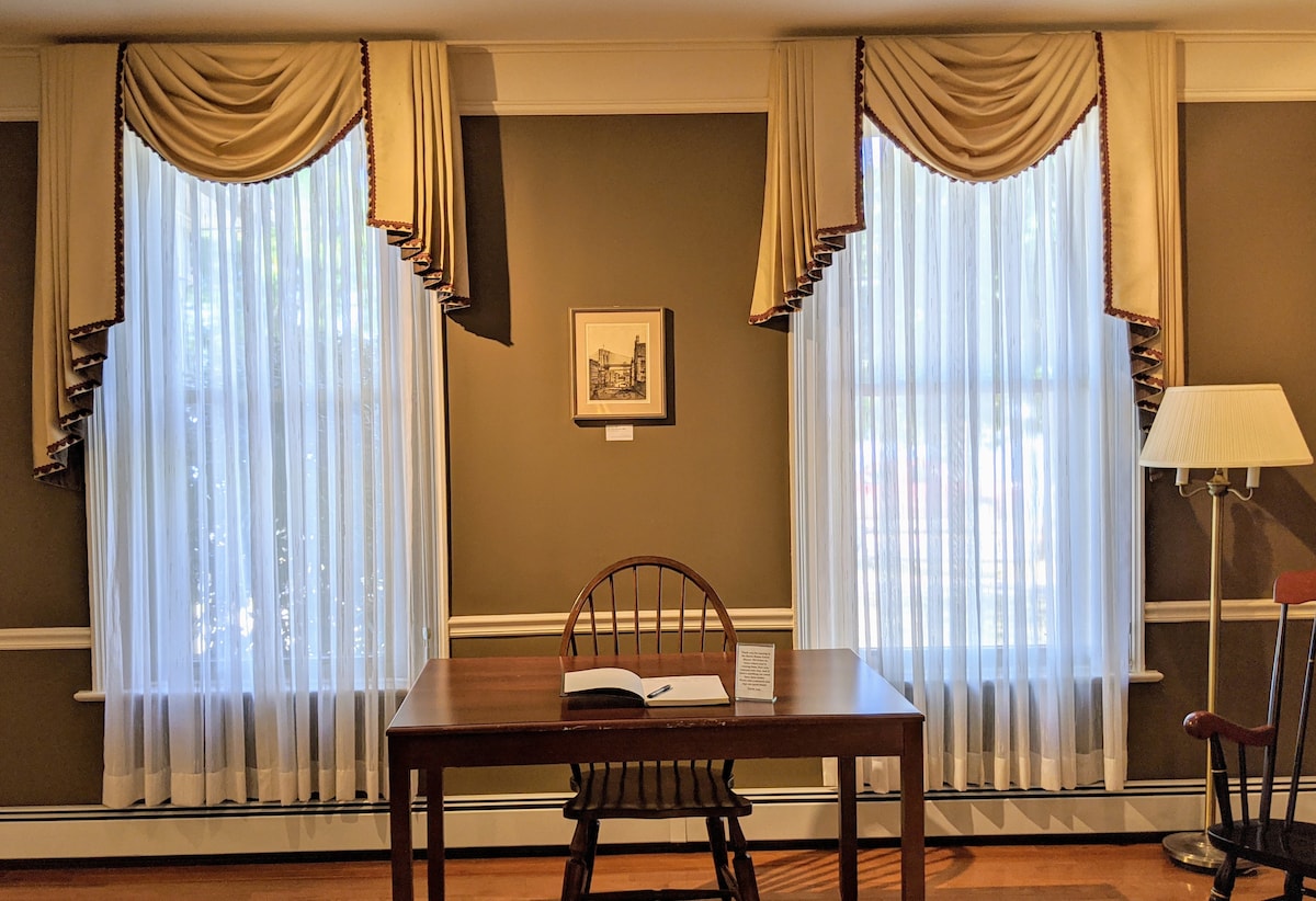 Lakeview Guest House