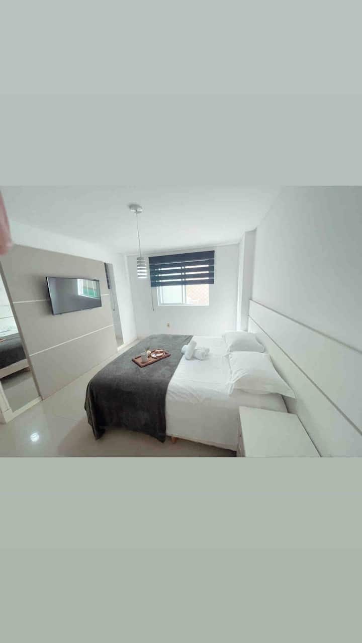 Kitanda cha Malkia cha Master Suite 