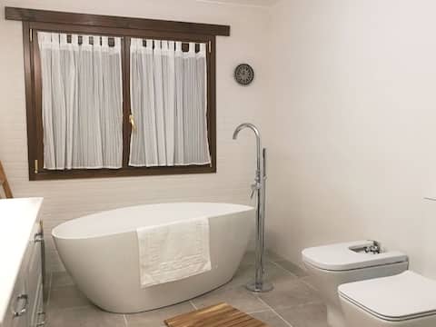 Anuncio de Airbnb popular: Astucasa I-super spacious-comfortable VV en Cabrales