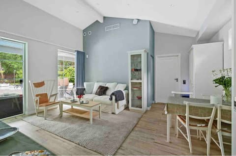 Villa Neighbor with spa and gym in Ljunghusen!