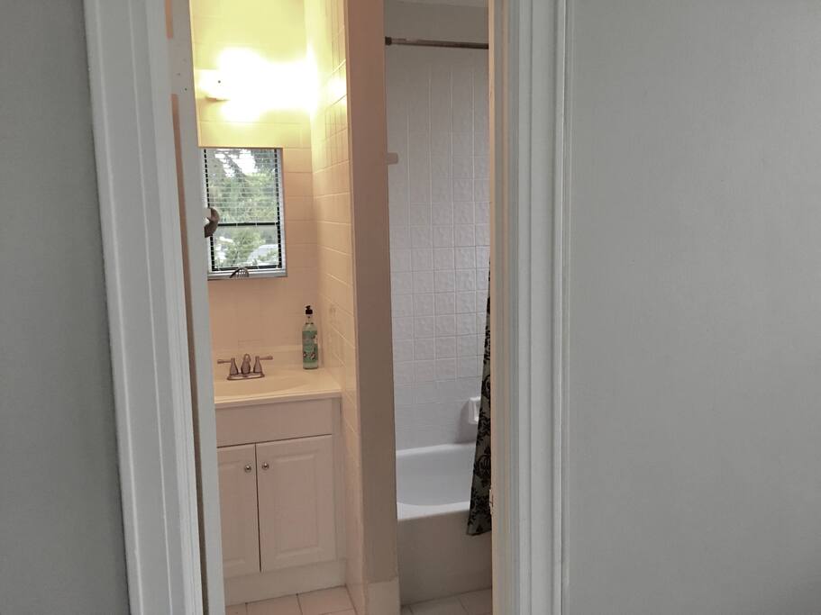 Large bath with window.