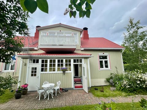 Lovely old house in Viinikka, 1km to the Arena.