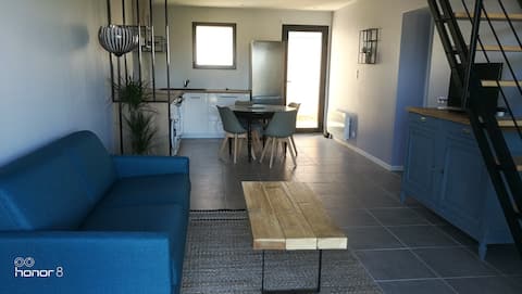 Top performing Airbnb: Charming home near the beaches in Saint Coulomb