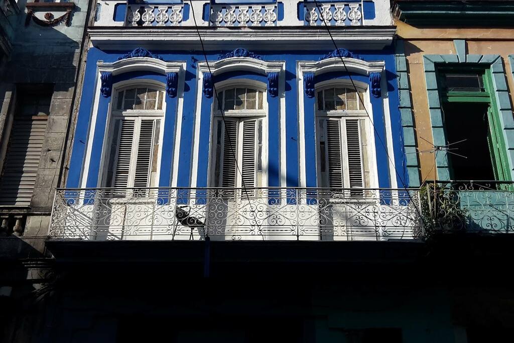 The facade of the house - Die Fassade des Hauses