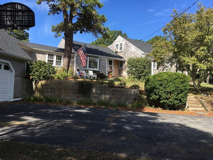 2-wing Home For Multi-generational/large Families - Chatham, MA