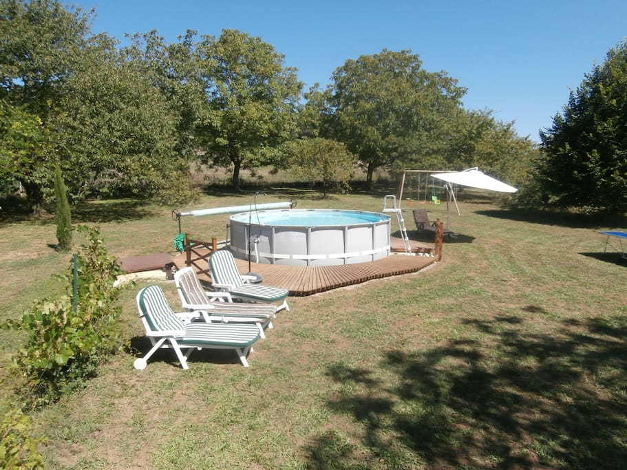 La piscine et le parc