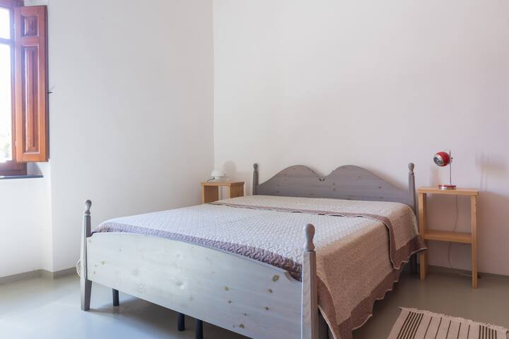 Chumba cha kulala ghorofani