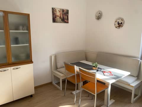 House 6 beds + crib, near train to Rome and the sea