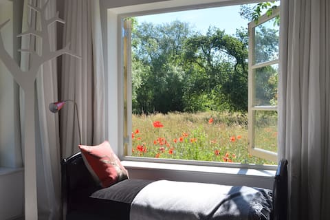 Top performing Airbnb: Secluded Cotswold Hideaway in Gloucestershire