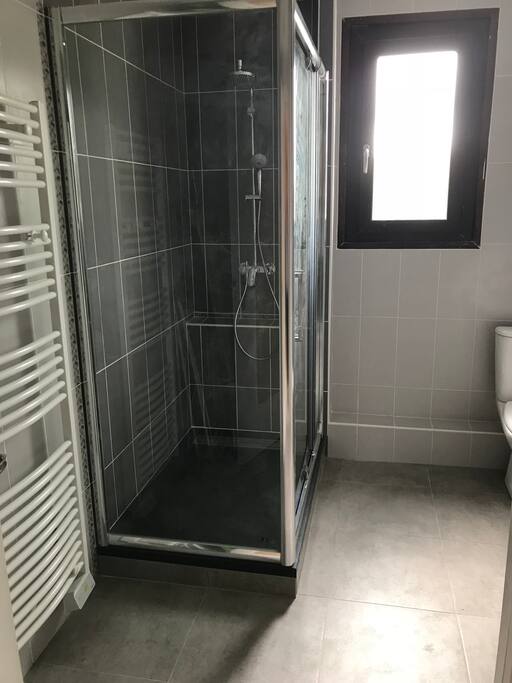 Salle de bain (Neuve mai 2018)