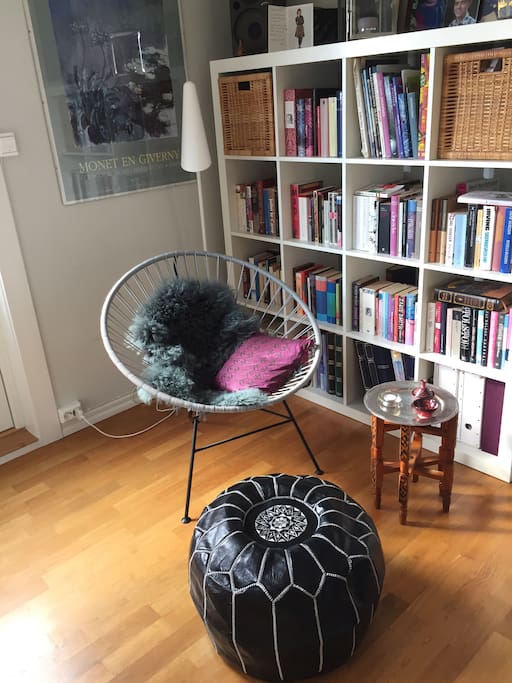 Stue med lesekrok