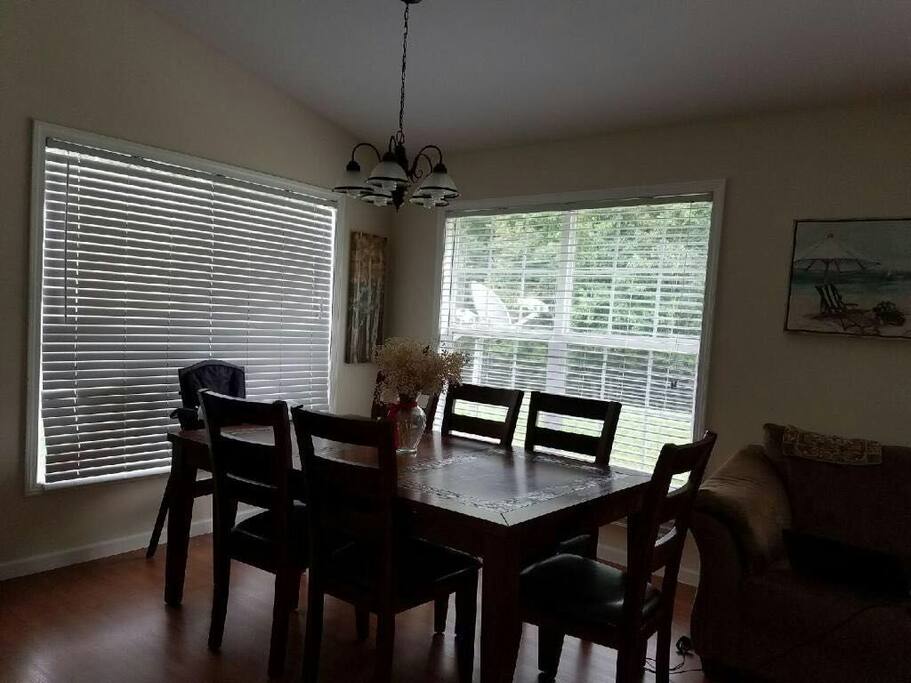 Dining area with 6 piece dining table set
