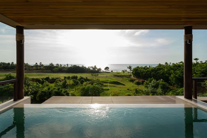 Entire home with 3 bedrooms in Bahia De Banderas - Tropical Oceanview Condo, Punta Mita