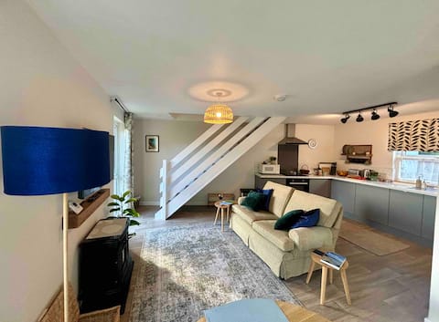 Top performing Airbnb: Cosy bolthole, near stunning beaches, free parking in Georgeham