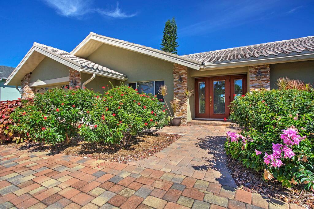You'll feel right at peace amongst lush tropical flora and landscaping.
