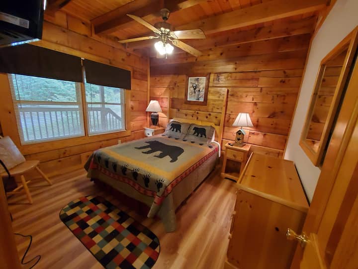 Queen bedroom, ceiling fan, smart HDTV