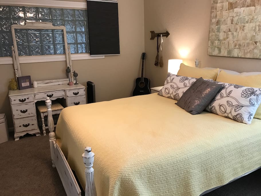 Queen size bed
