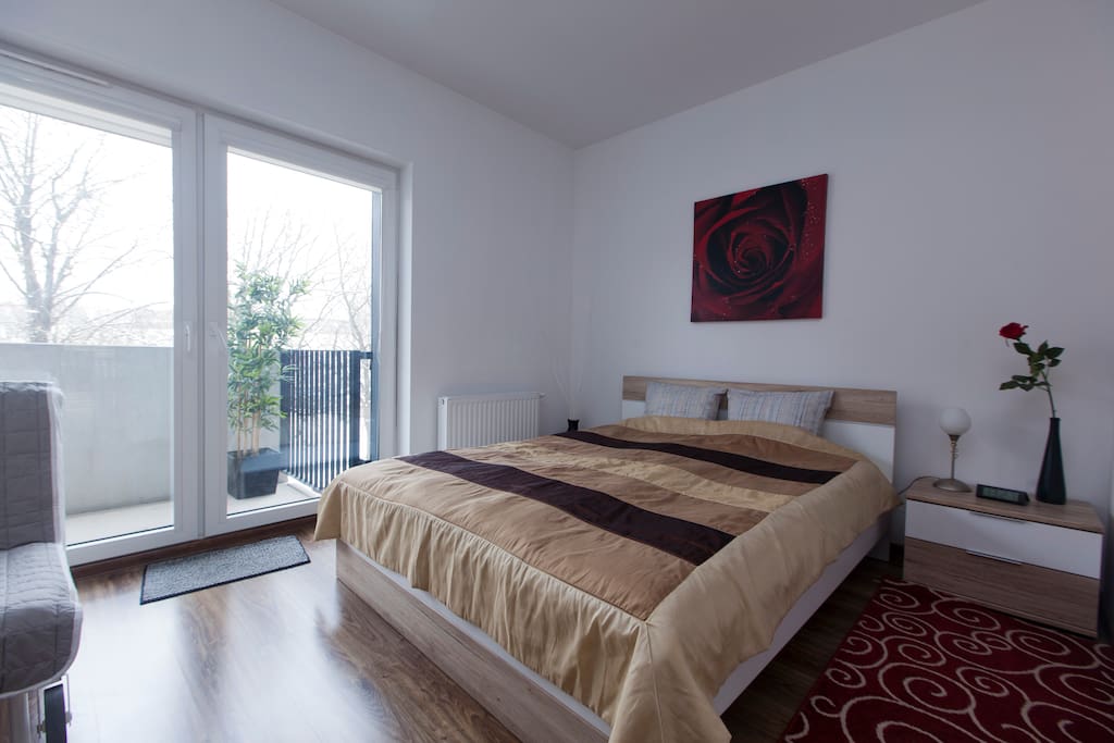 bedroom with king-size and comfortable bed