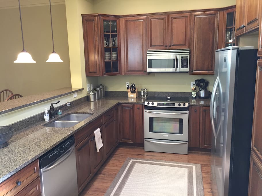 Gourmet kitchen
