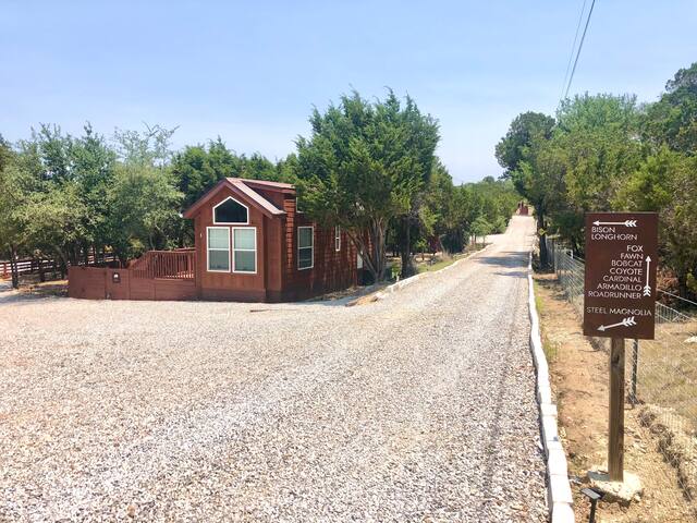 9 Cabins At Rim Rock on 3 acres with pool! gallery image 2