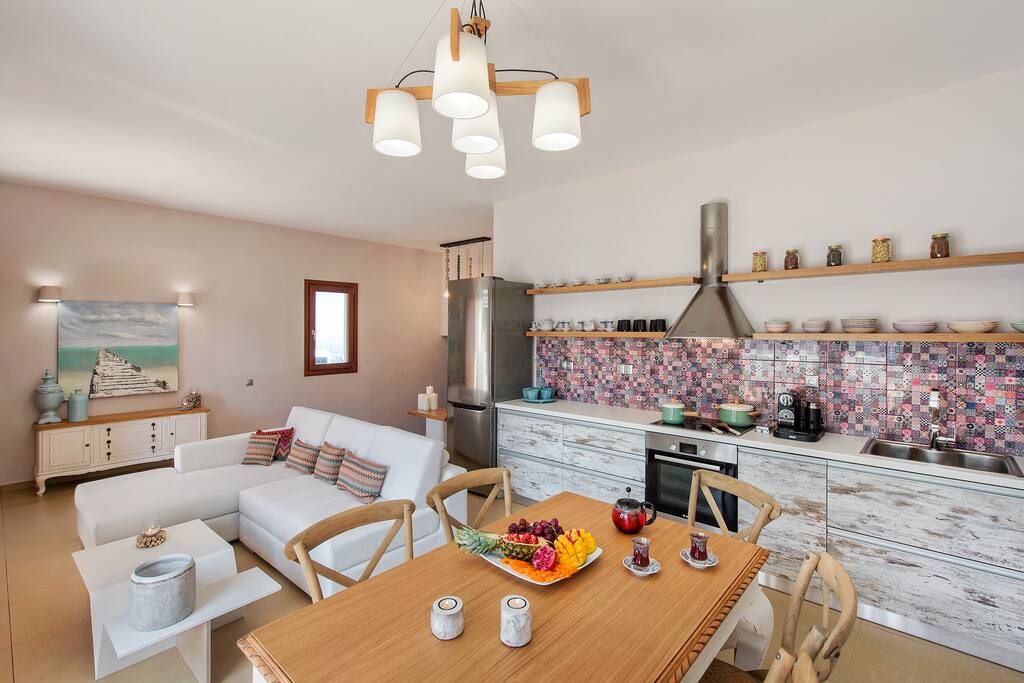 Ling room with open-plan kitchen.