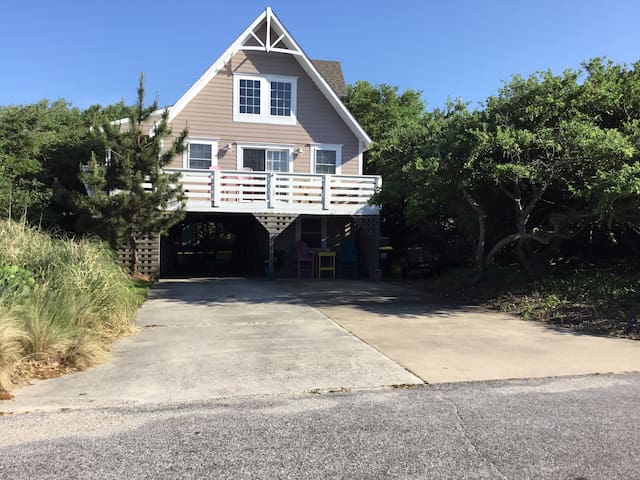 Cozy Private Studio Apartment, Close to Beach