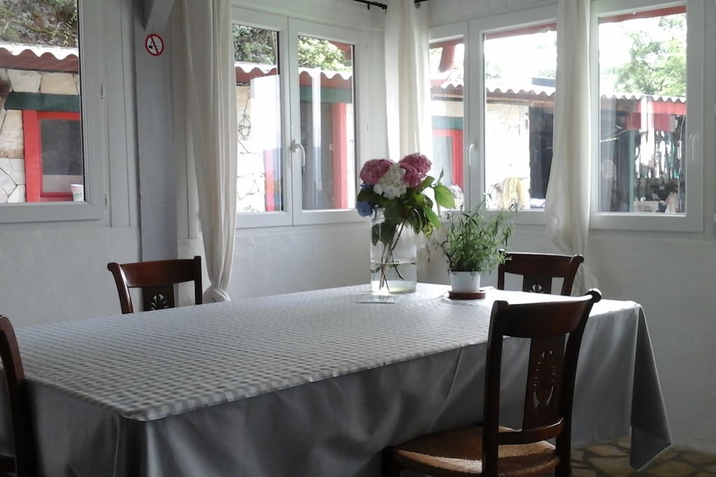 Salle petit déjeuner