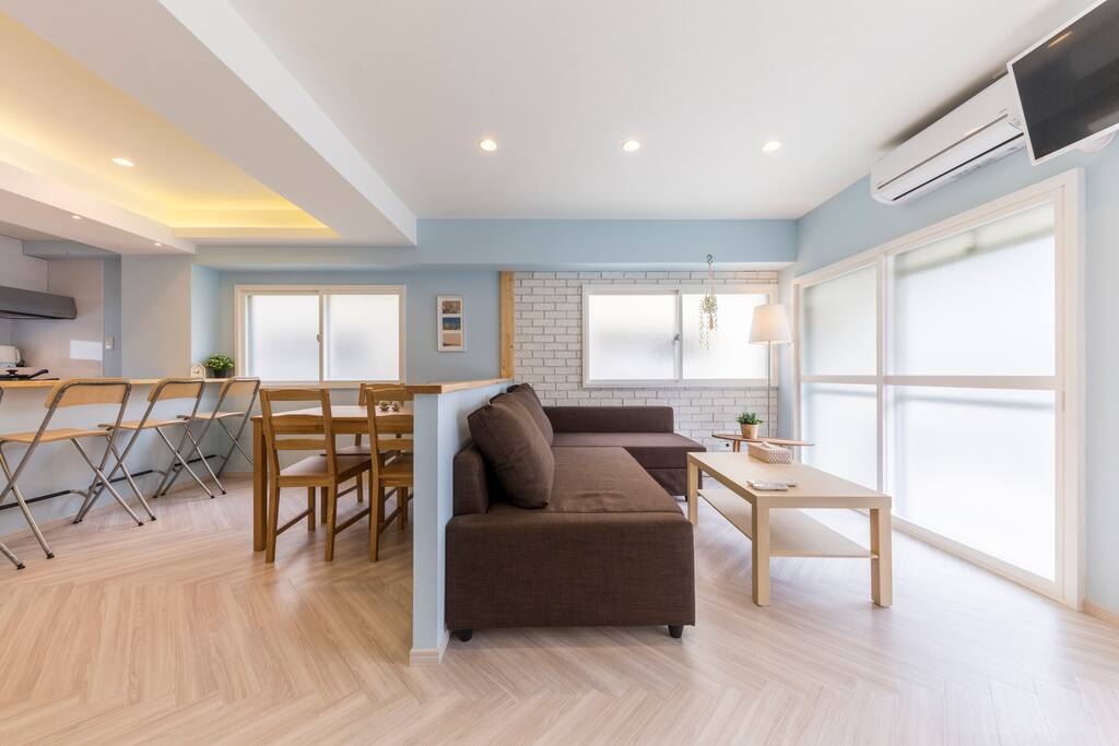 Spacious Living/Dining Area