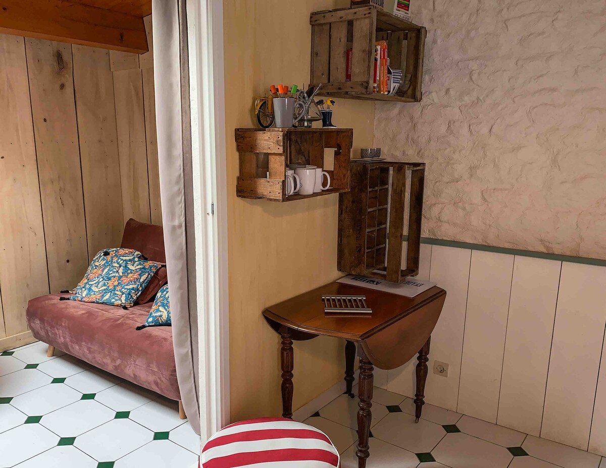 Proprietà Airbnb di successo: Stone house in a typical Oléron village a Saint Georges D'oléron