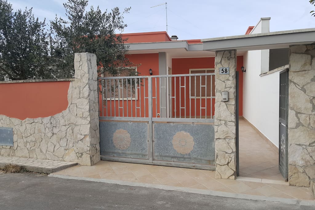 ingresso fronte villetta