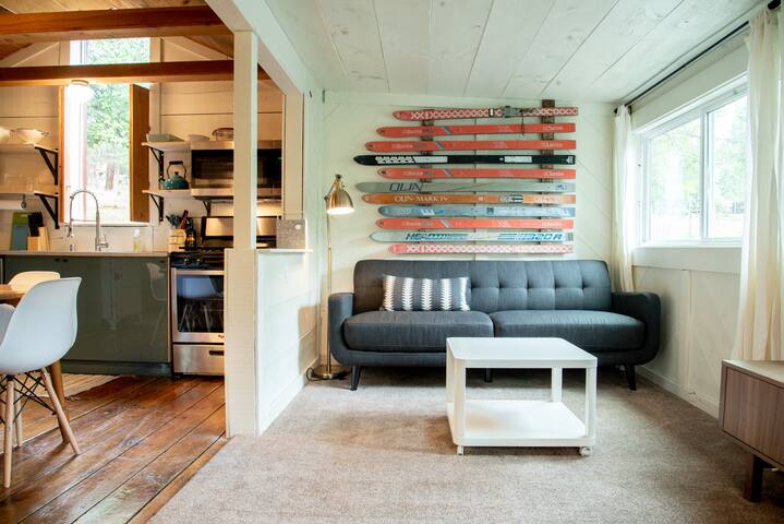 Renovated & Cozy Cabin near Midtown & Grindstone