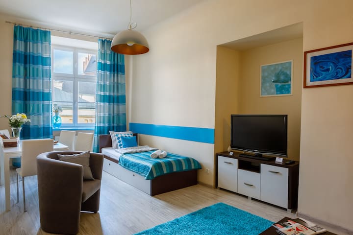 OK Apartments Kraków managed Airbnb listing 2