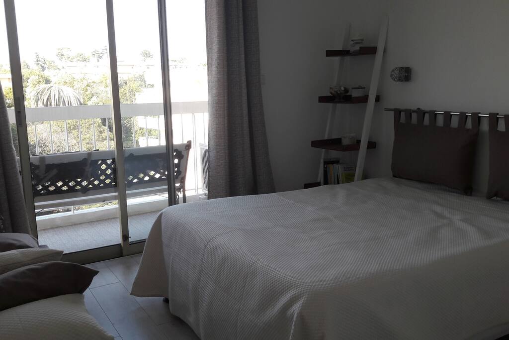 Chambre 1 avec lit double