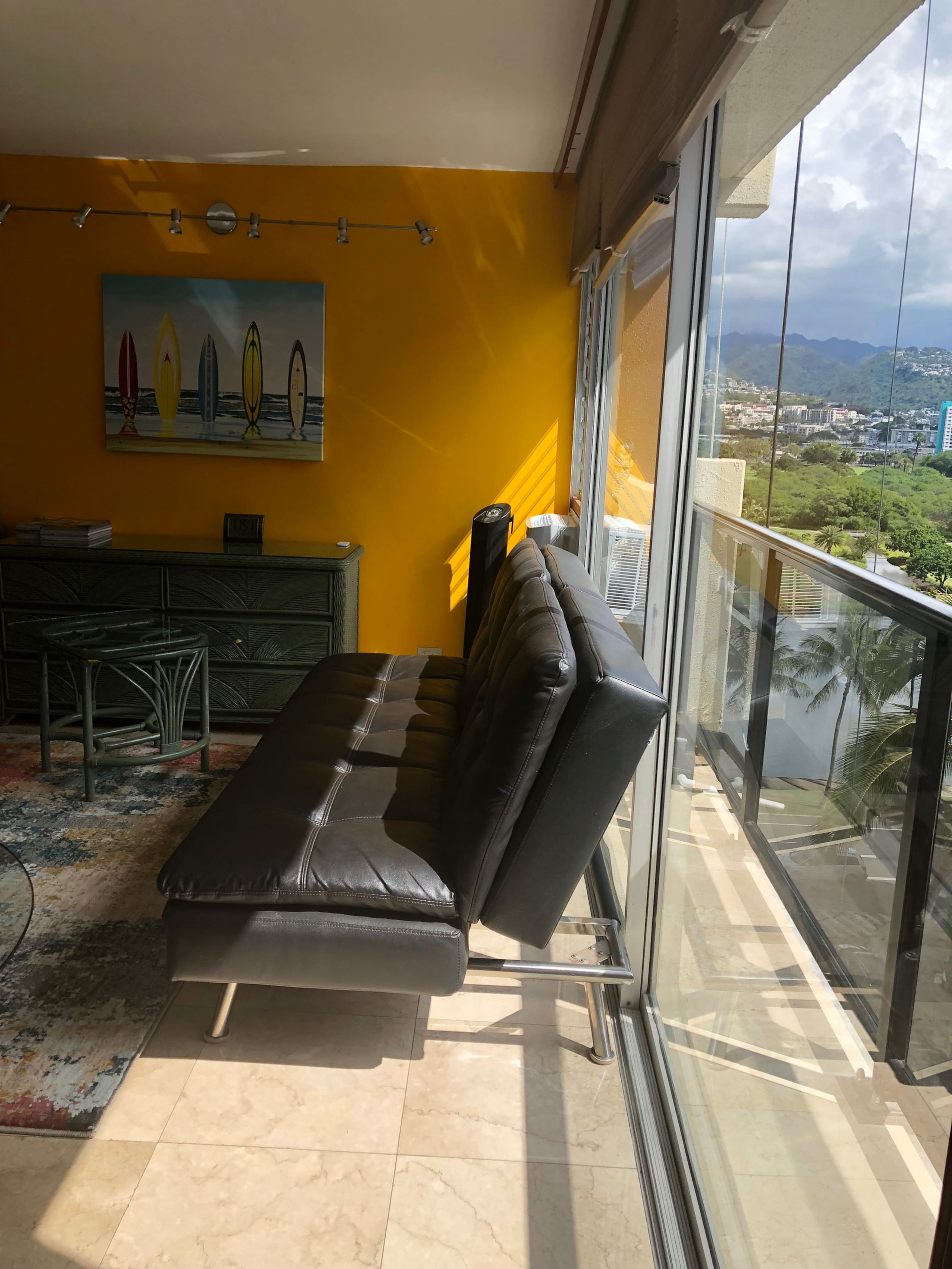 Condo in Honolulu · ★4.88 · 1 bedroom · 3 beds · 1 bath - Image 22