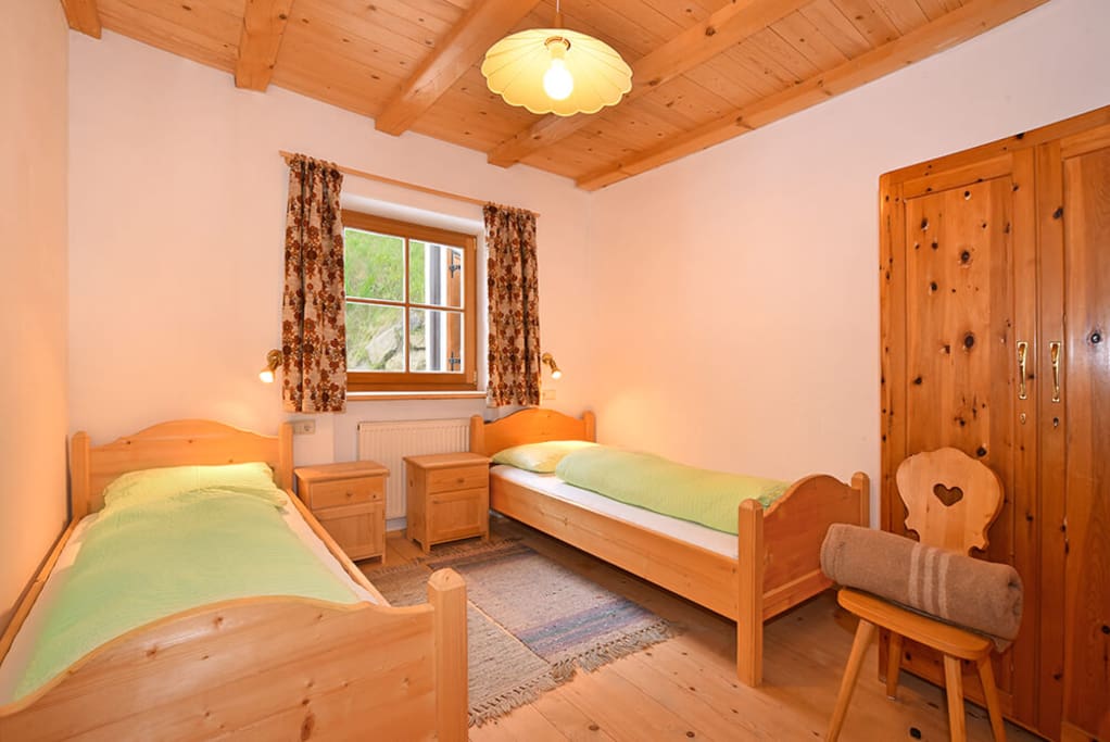 2 Bett Zimmer