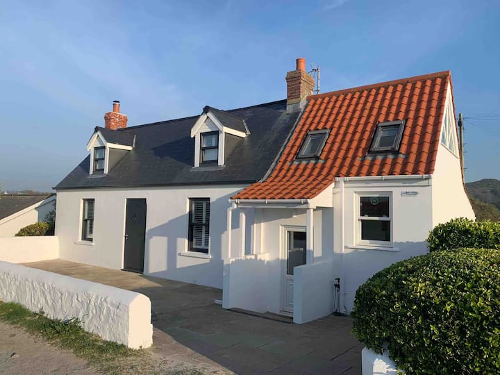 Bay View Cottage Guest suites for Rent in Castel, Castel, Guernsey
