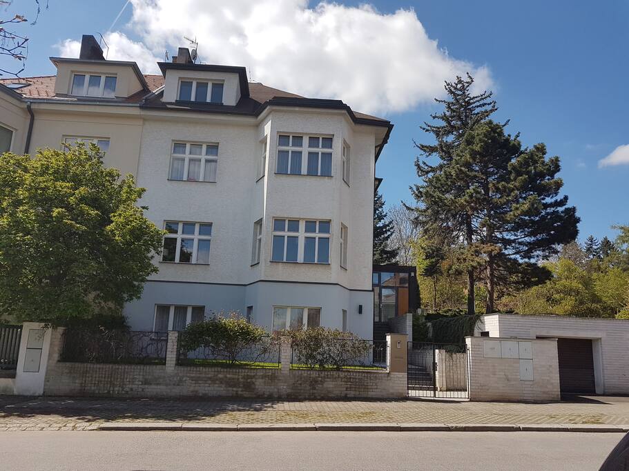 Apartment on ground floor with private entrance