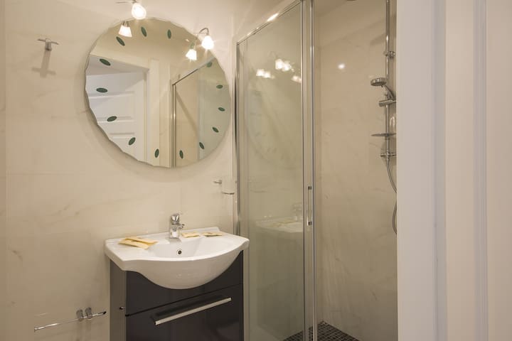 Flohome managed Airbnb listing 1