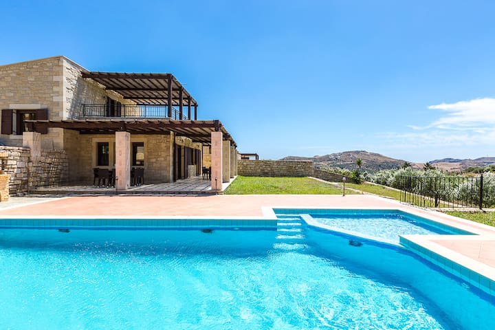Poseidon Villa, Nestled in picturesque south