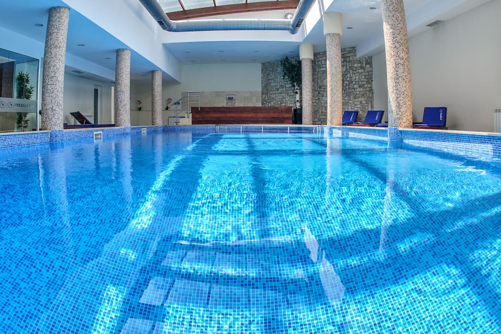 panoramic roof swimmg pool