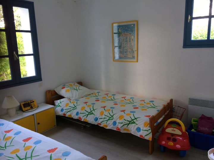 Dhomë gjumi 2