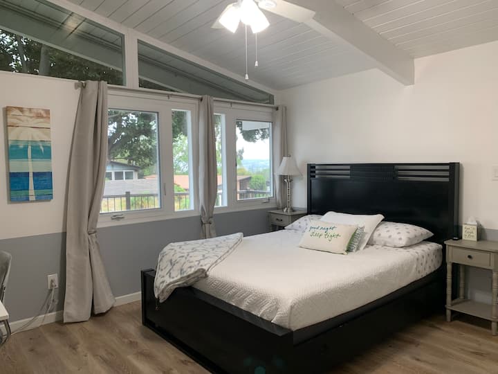 Beautiful Point Loma, 1 bed/1 bath private suite Houses for Rent in