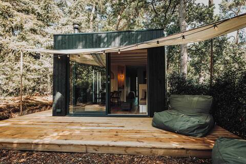 ByRoots Tinyhouse with fireplace and projector - max 5 volw