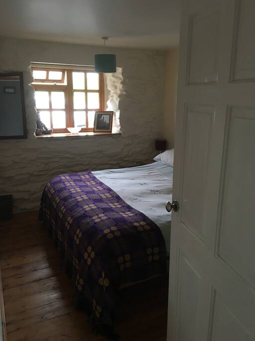 Guest bedroom