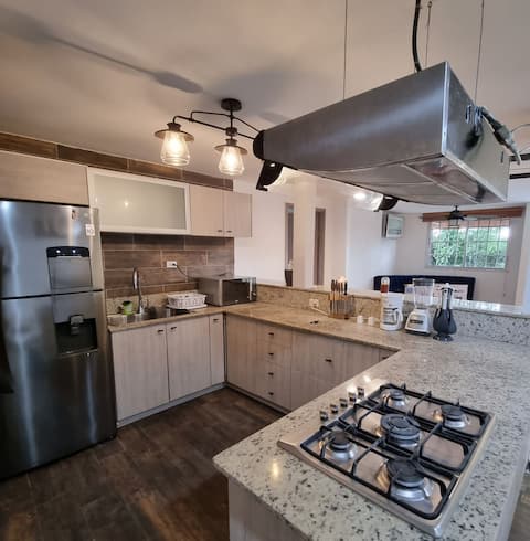 Apartment with a private Jacuzzi on the east coast