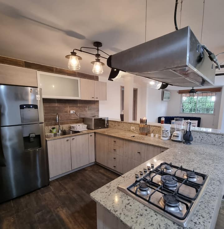 Apartment with a private Jacuzzi on the east coast