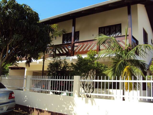 Casa de Praia em Bombas - 180m da praia. Superior