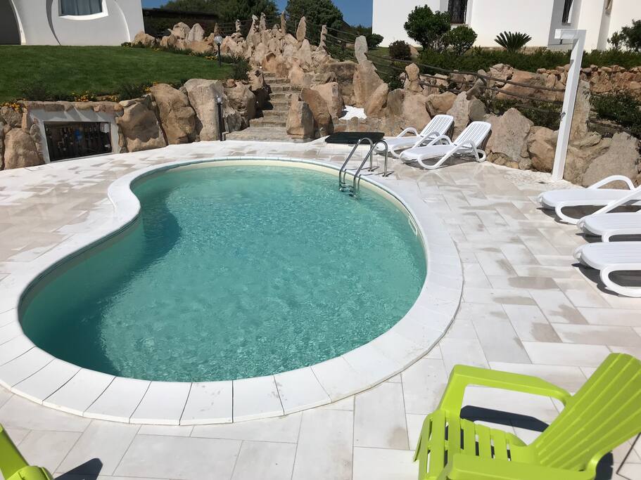 zona piscina - swimming pool area