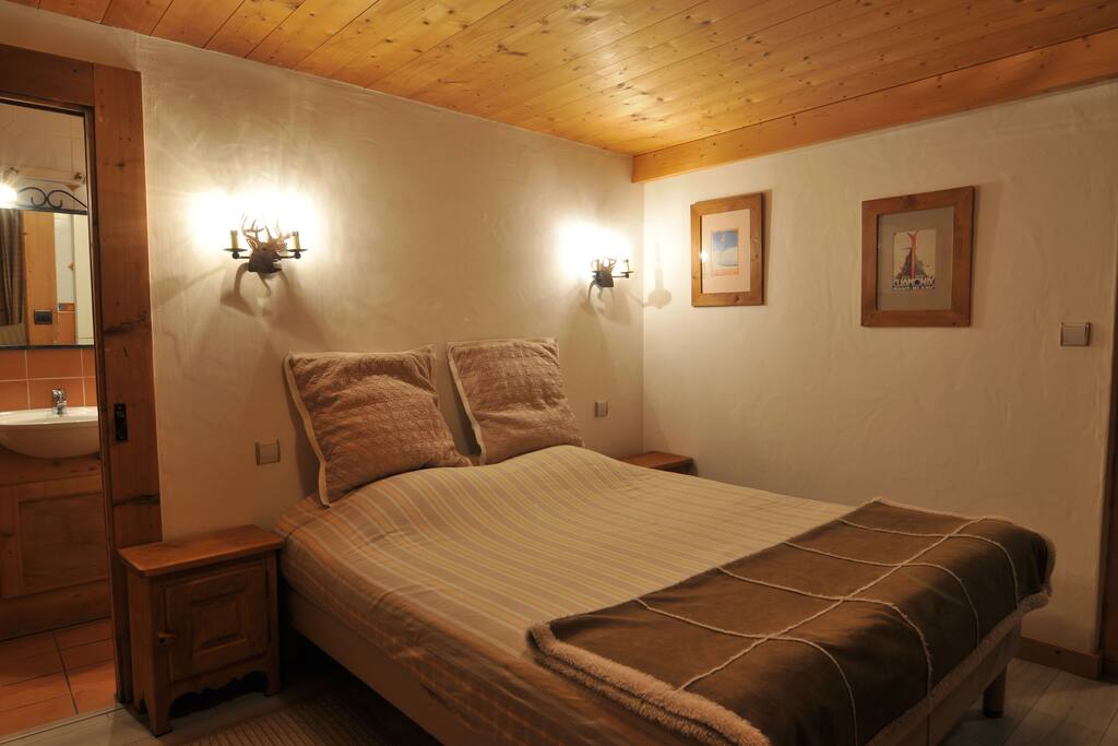 Guest house à Vallorcine Mont Blanc, chambre très cosy pour un couple